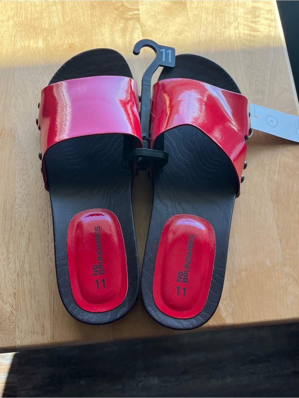 No Boundaries Women's Studded Wooden Clog Sandals, Size 11 Red